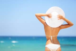 Enjoy the Summer Sun And Reduce Your Risk Of Skin Cancer and Aging