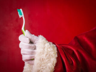 Maintain a Clean, Healthy Mouth During the Holidays