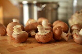 The Nutritional Benefits of Button Mushrooms for a Healthier Diet