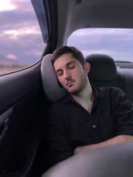 What Causes Swollen Eyelids and How to Treat Them?